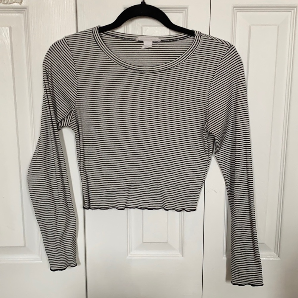 Black and white striped stretchy crop top